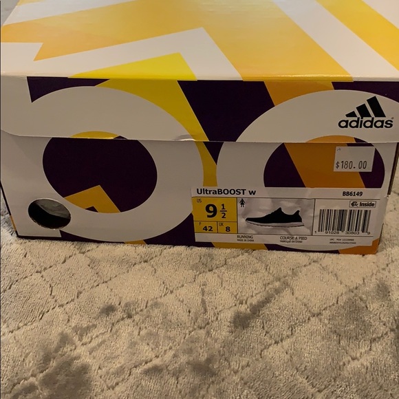 BRAND NEW ADIDAS BOOSTS - Picture 1 of 4